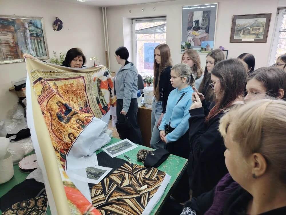 Закулисье